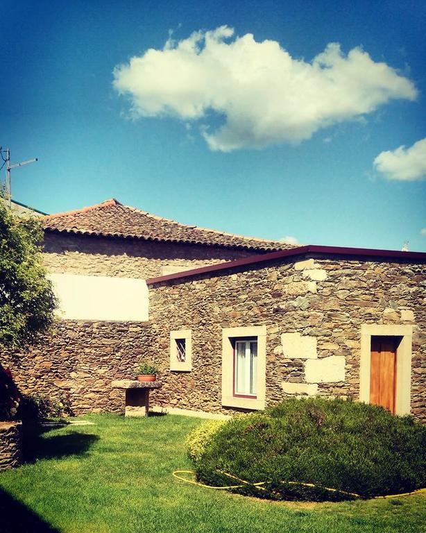 Отель Solar Do Morgado Oliveira Маседу-ди-Кавалейруш Экстерьер фото